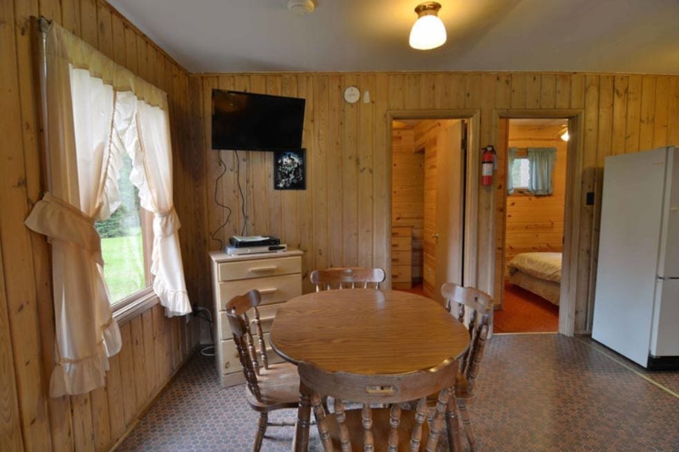 East Lodge - Hayward, WI